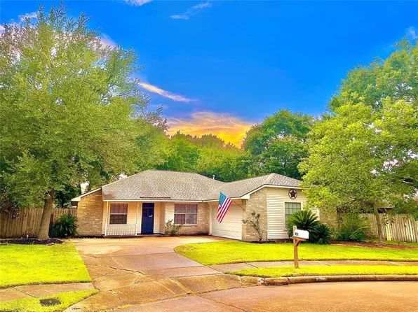 8507 Grove Park Dr, Houston, TX 77095