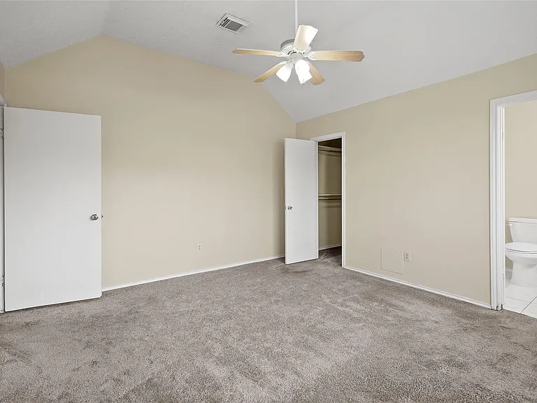 1430 Bentwood Dr — Photo 8