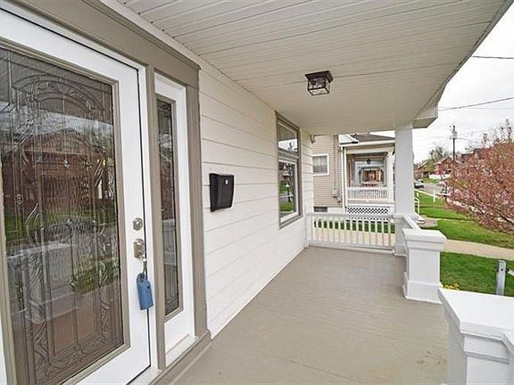 3rd image of 3938 Burwood Ave