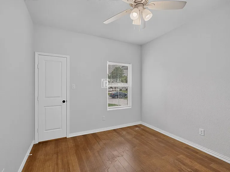 2000 Skylark Dr — Photo 27