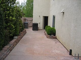 2nd image of 9448 Winewood Cir