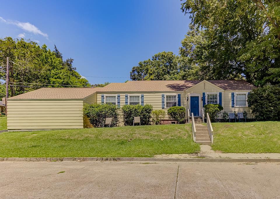 1st image of 1401 Wisteria Dr