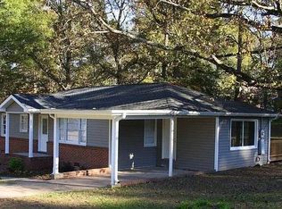 704 Parker Blvd, Weaver, AL 36277