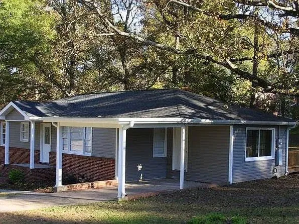 704 Parker Blvd, Weaver, AL 36277