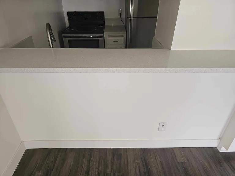 White Oak Ave — Photo 25