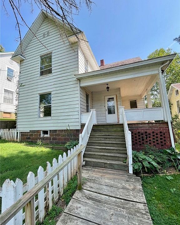 1st image of 814 Quarry St