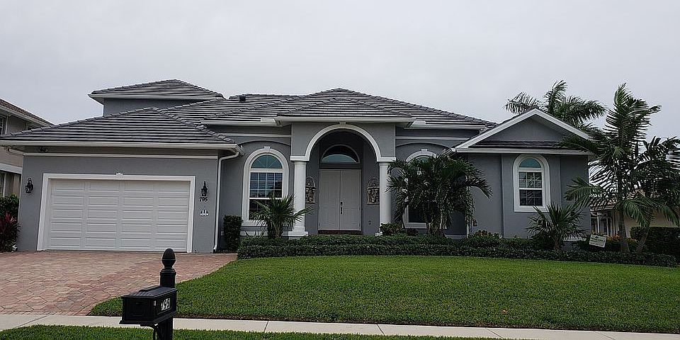 1st image of 795 Amber Dr