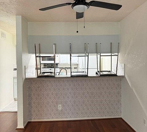 4th image of 7313 Gulf Fwy APT 603