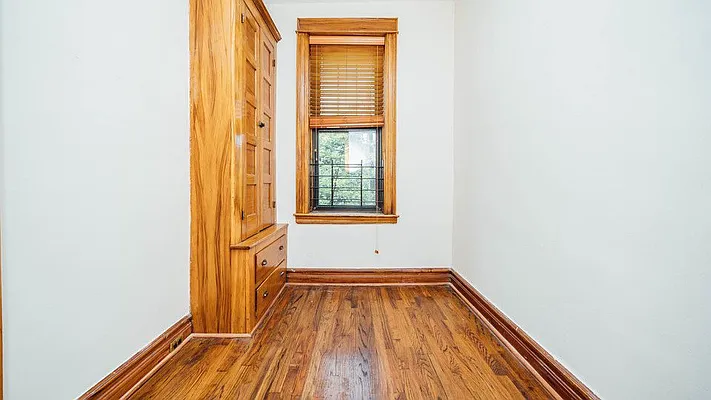 Rented by Nooklyn NYC LLC | media 25
