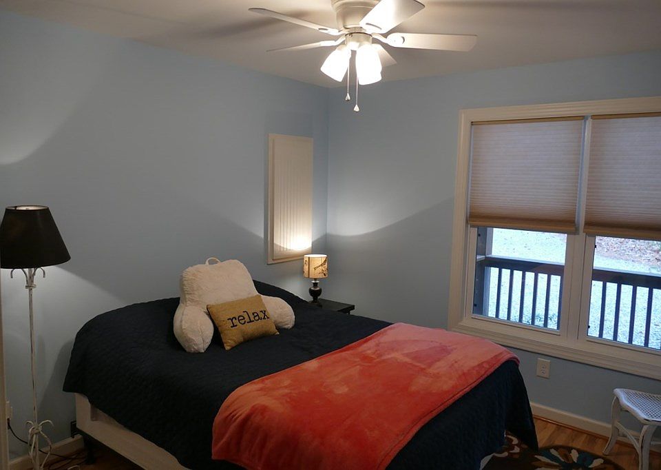2nd image of 124 Plantation Dr