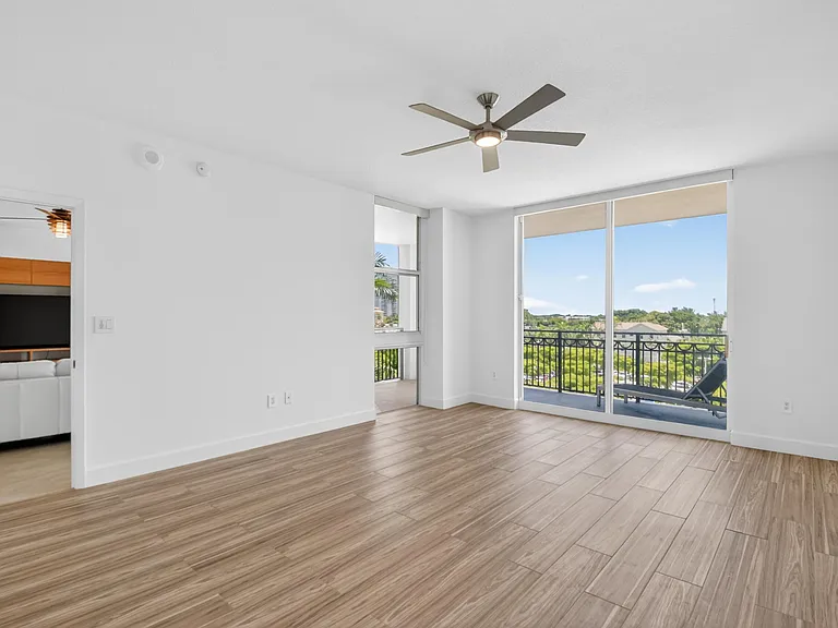550 Okeechobee Blvd #423 — Photo 2