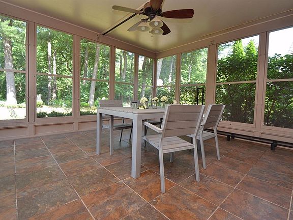 2nd image of 5710 Pineview Dr