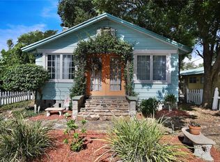305 S Highland St, Mount Dora, FL 32757
