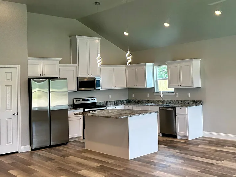 232 Marianne Cir — Photo 3