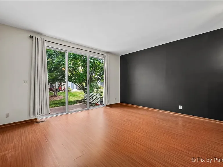 1462 Division Ct — Photo 8