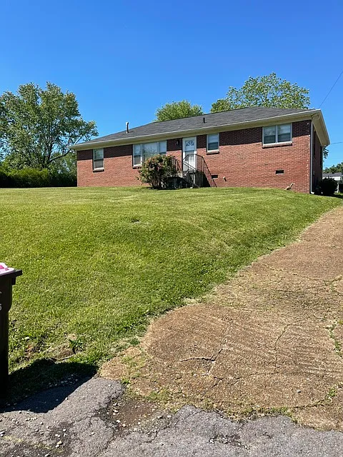 Building Photo - 1308 Maple St