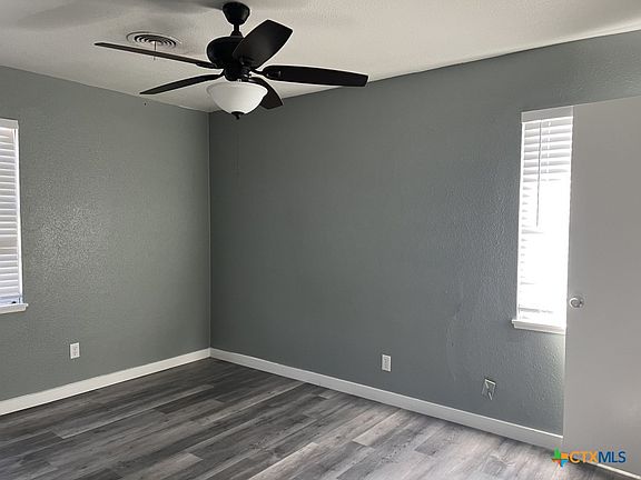 3rd image of 1221 Alta Vista Dr