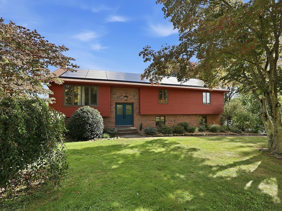 1st image of 36 Goldenview Dr