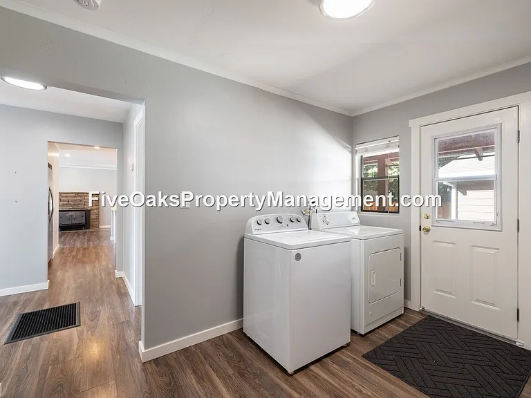 252 Folsom Rd #A — Photo 23