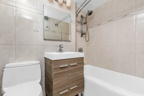 Sold by MJR Real Estate | media 7