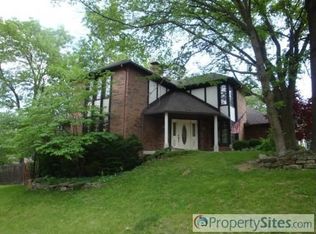 1300 S Fairview Rd, Columbia, MO 65203