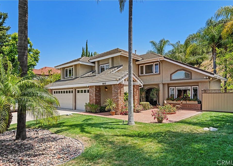 1st image of 822 Spring Canyon Pl