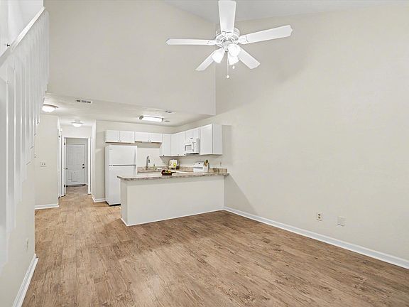 2nd image of 2325 Hartsfield Way