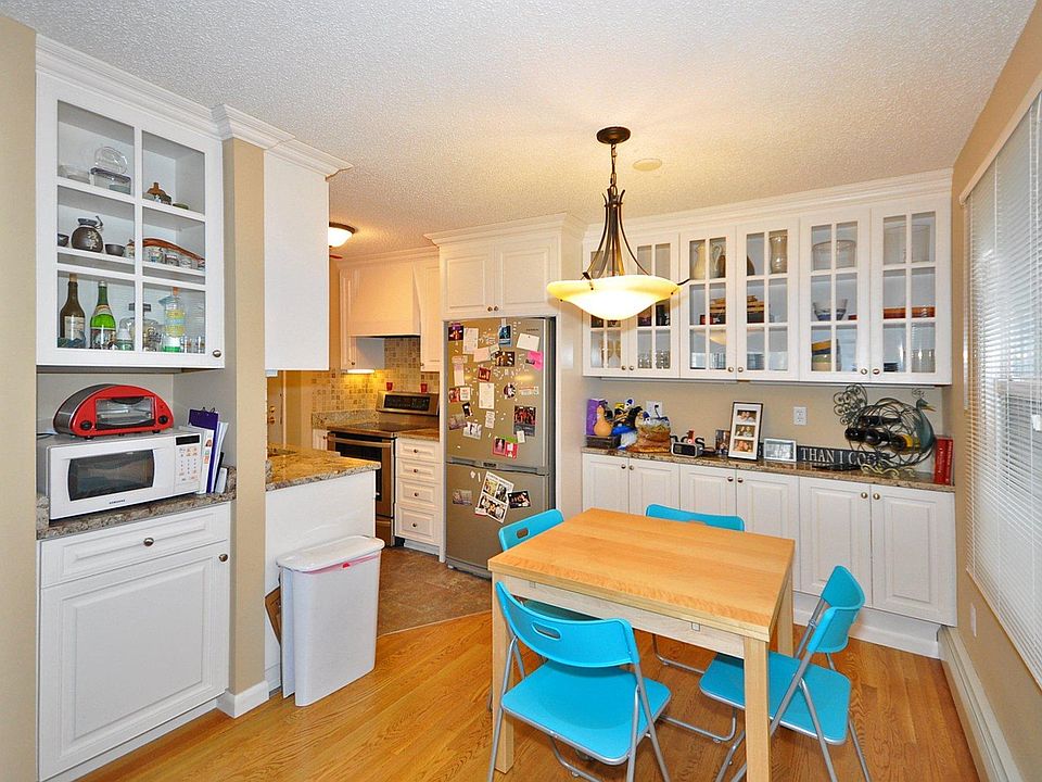 1st image of 2536 Dupont Ave S APT 203