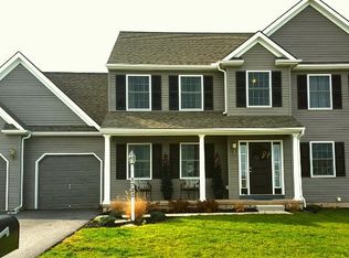 1702 Fountain Rock Dr, Dover, PA 17315