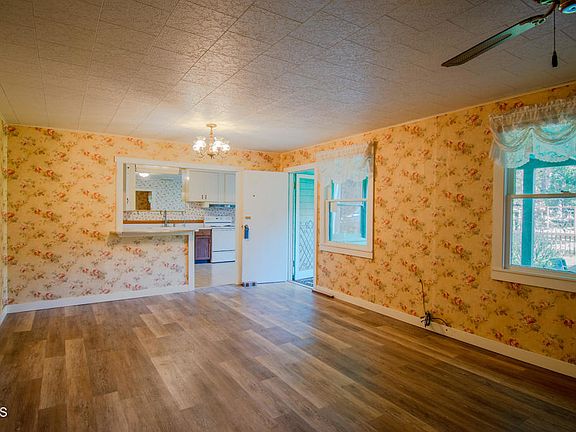 3rd image of 21420 S Petaluma Ave