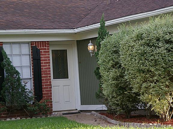 3rd image of 12215 Barrett Brae Dr