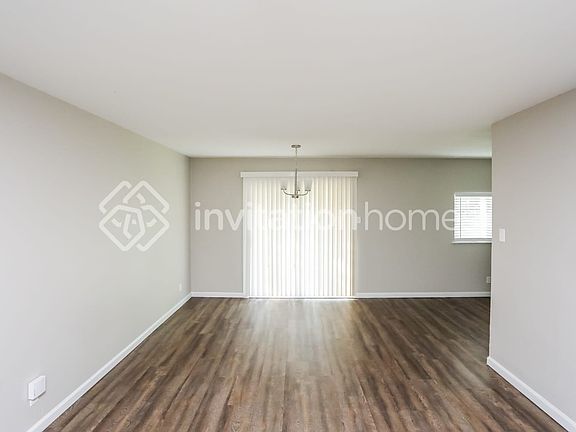 4th image of 110 Meadowbrook Dr