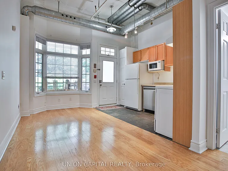 71 McCaul St #143 — Photo 10
