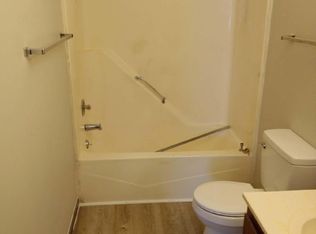 430 W Hay St #17453782, Springfield, IL 62702