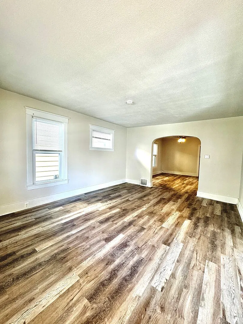3 bed, 1.0 bath, 1278 sqft, $1,475 — Photo 4
