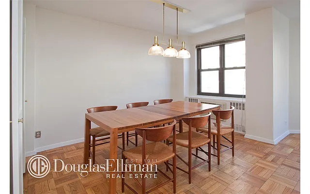 Sold by Douglas Elliman | media 29