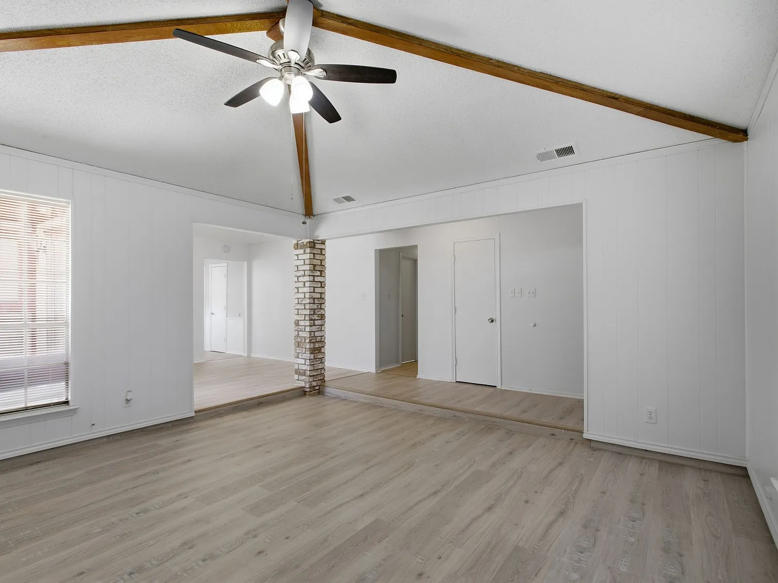 3 bed, 1140 sqft, $1,950 — Photo 4