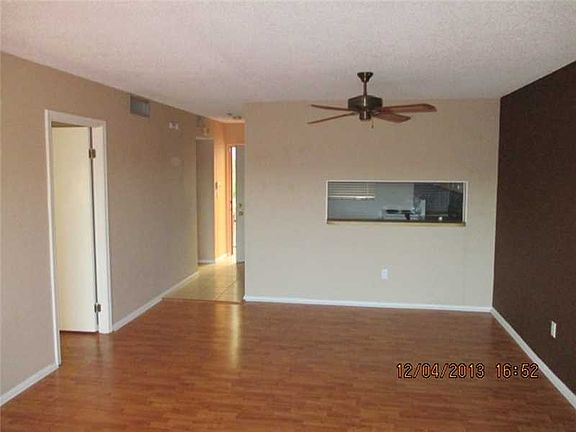 3rd image of 7910 Camino Real APT 312