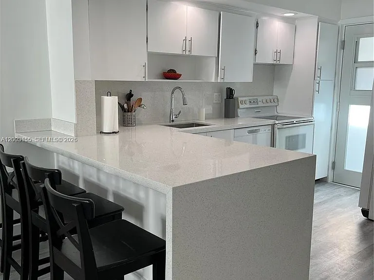 240 Galen Dr #302 — Photo 10