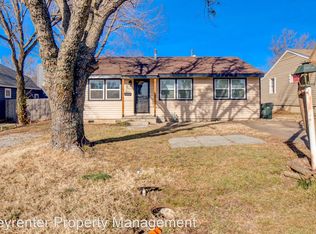 1227 E Cleveland Ave, Sapulpa, OK 74066