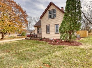 335 Hill St, Hartland, WI