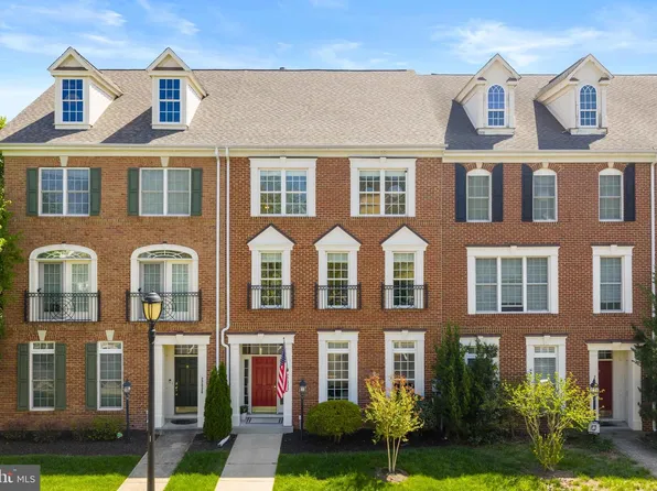 22938 Eversole Ter, Ashburn, VA 20148