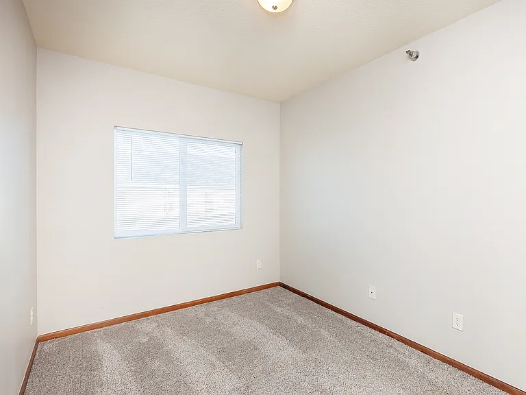 Silver Oak Condos — Photo 30
