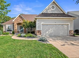 1621 Prospect Village Dr, Lake Saint Louis, MO 63367