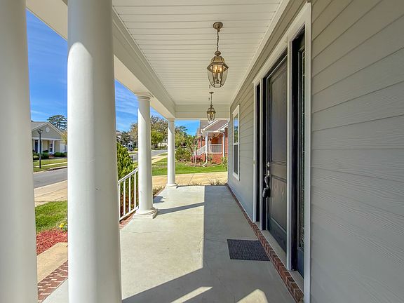3rd image of 2508 Goldenrod Way