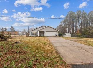 3209 Dobbins Bridge Rd, Anderson, SC 29626