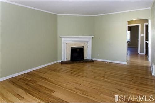 3rd image of 427 Detroit St