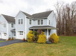 17 Windsor Ct, Poughkeepsie, NY 12601