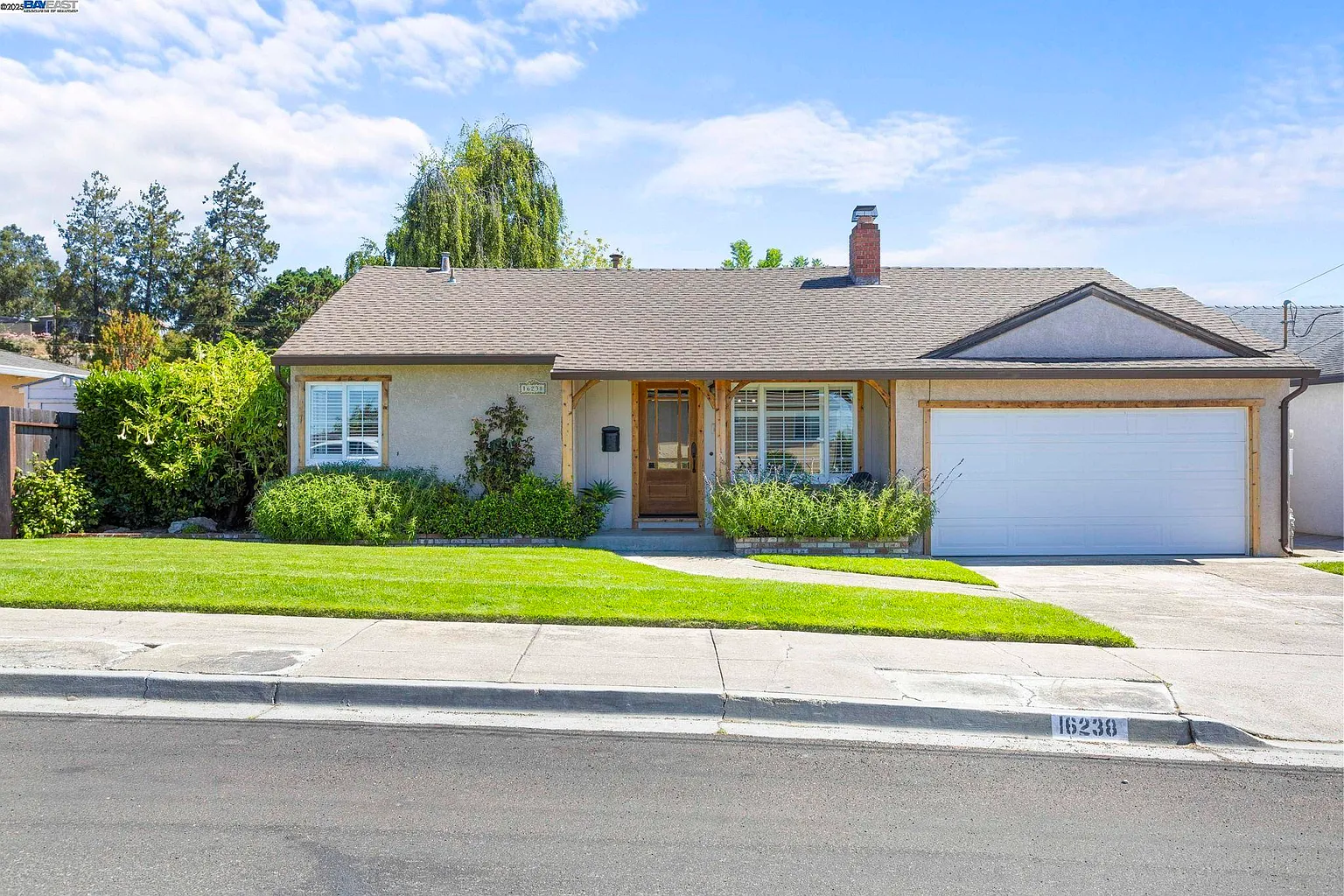 16238 Lyle St photo 1