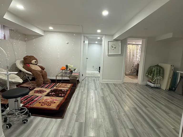 161 Coleridge Ave — Photo 6